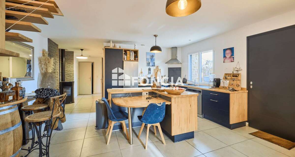 Maison à VACOGNES-NEUILLY