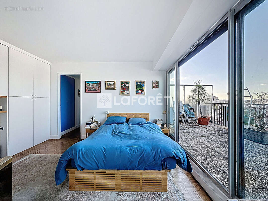 Appartement à PARIS-15E