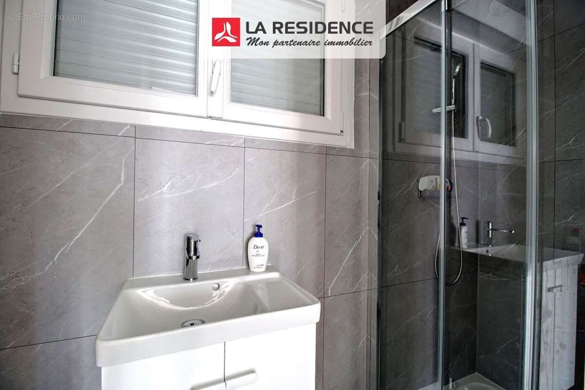 Maison à SAINT-ETIENNE-DU-ROUVRAY