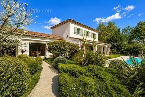 Maison à ROQUEFORT-LES-PINS