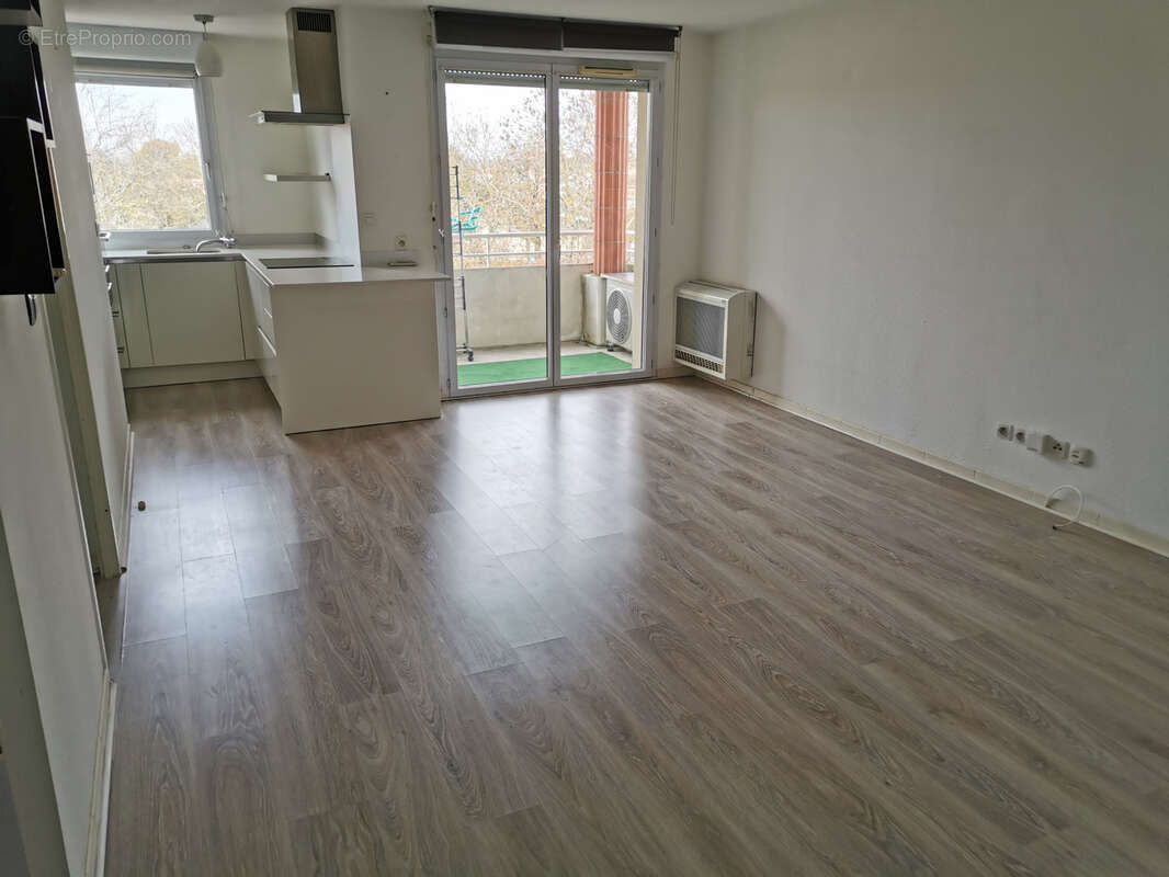 Appartement à CASTELGINEST
