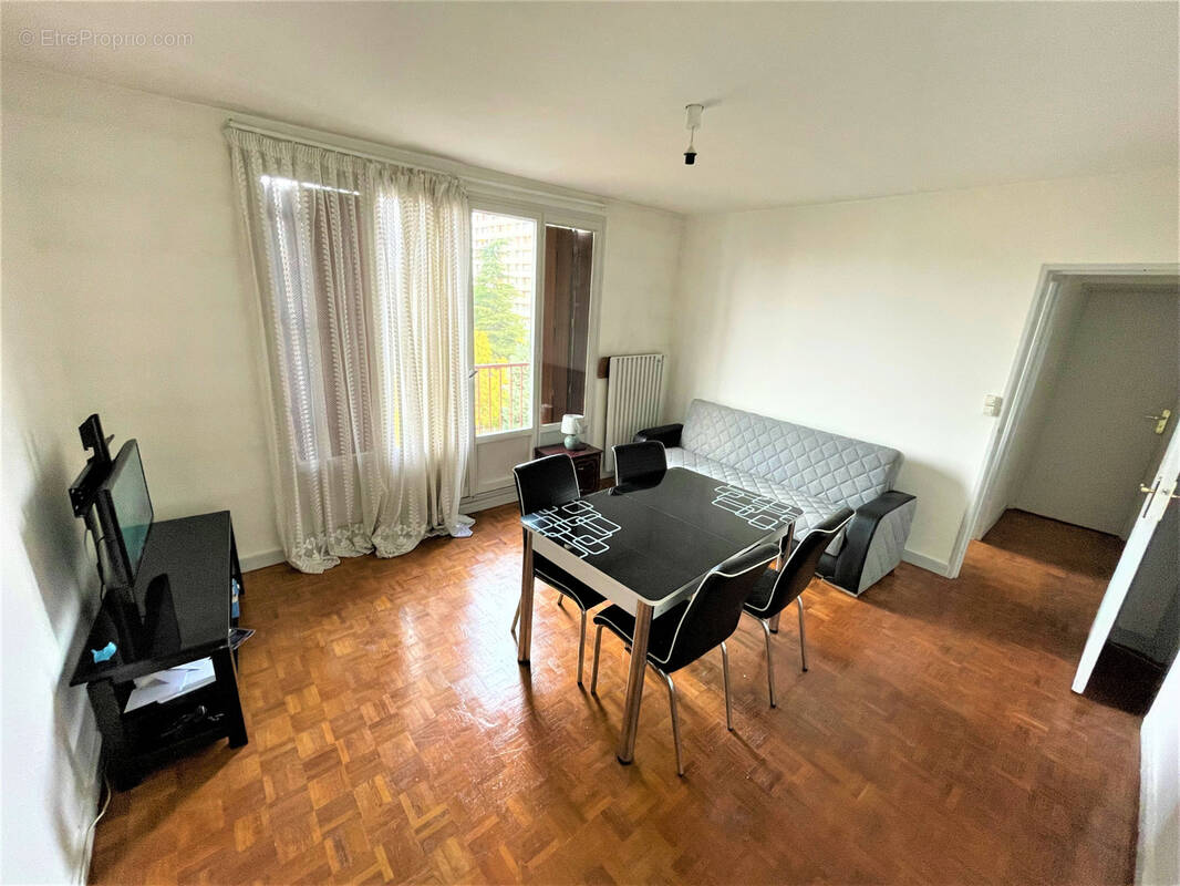 Appartement à EPINAY-SUR-SEINE