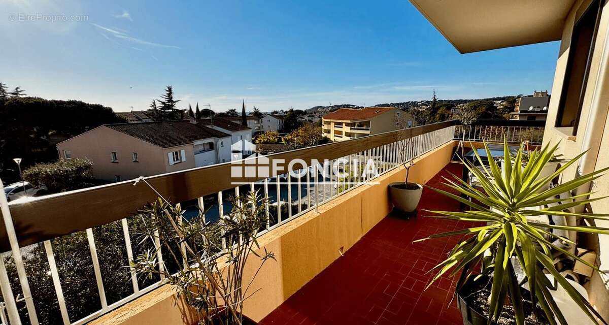 Appartement à SIX-FOURS-LES-PLAGES