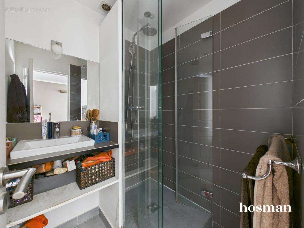 Coup de coeur - 40 m2 - Lumineux - Traversant avec cave - Rue des Trois Frères - photo 13