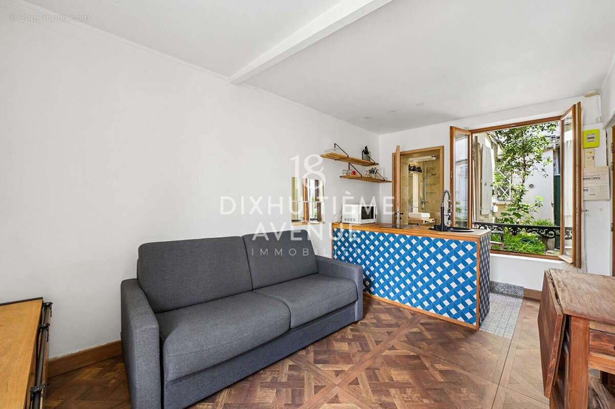 Appartement à PARIS-18E