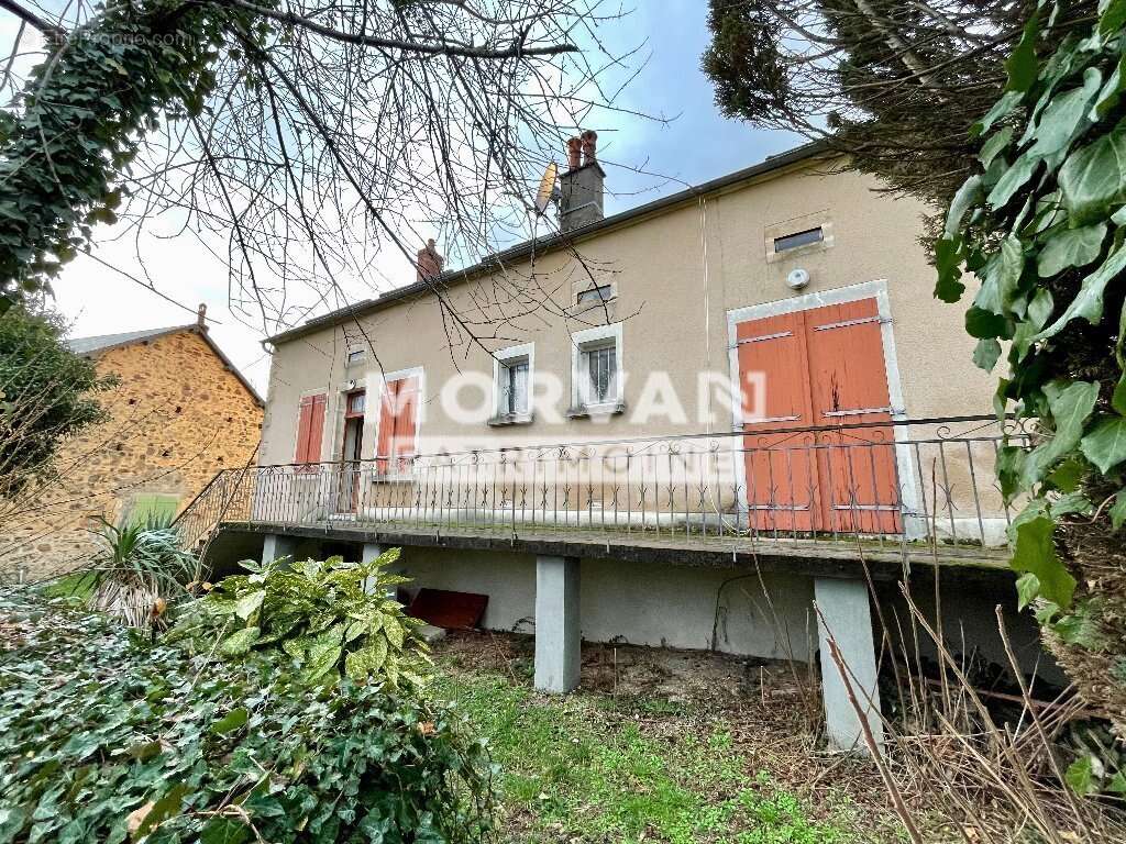 Maison à MOULINS-ENGILBERT
