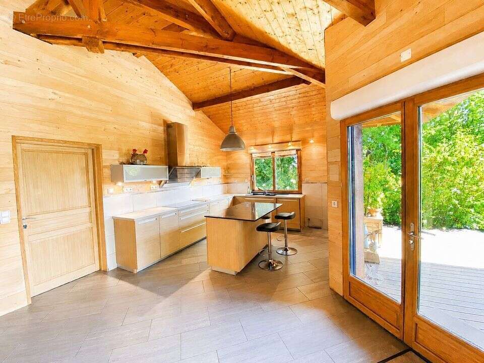 Maison 170 m² à Cazaubon  - photo 21