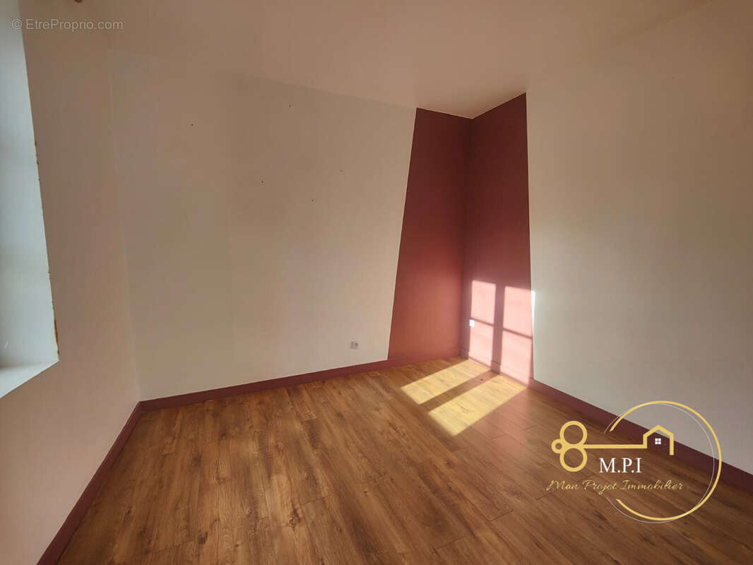 Maison à FRESNAY-SUR-SARTHE