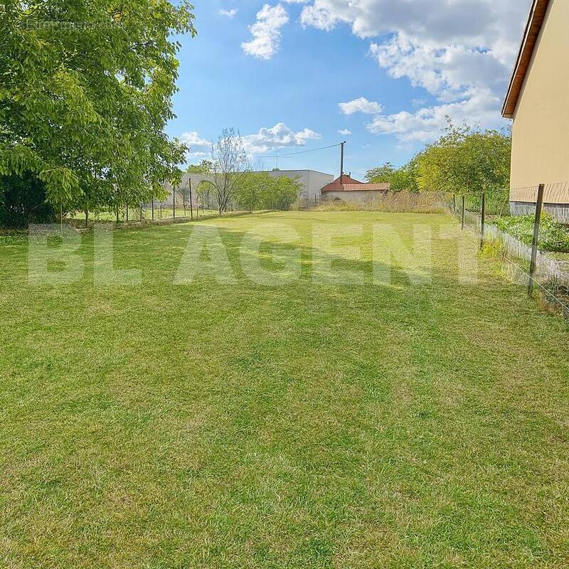 terrain ok - Terrain à VOUZIERS