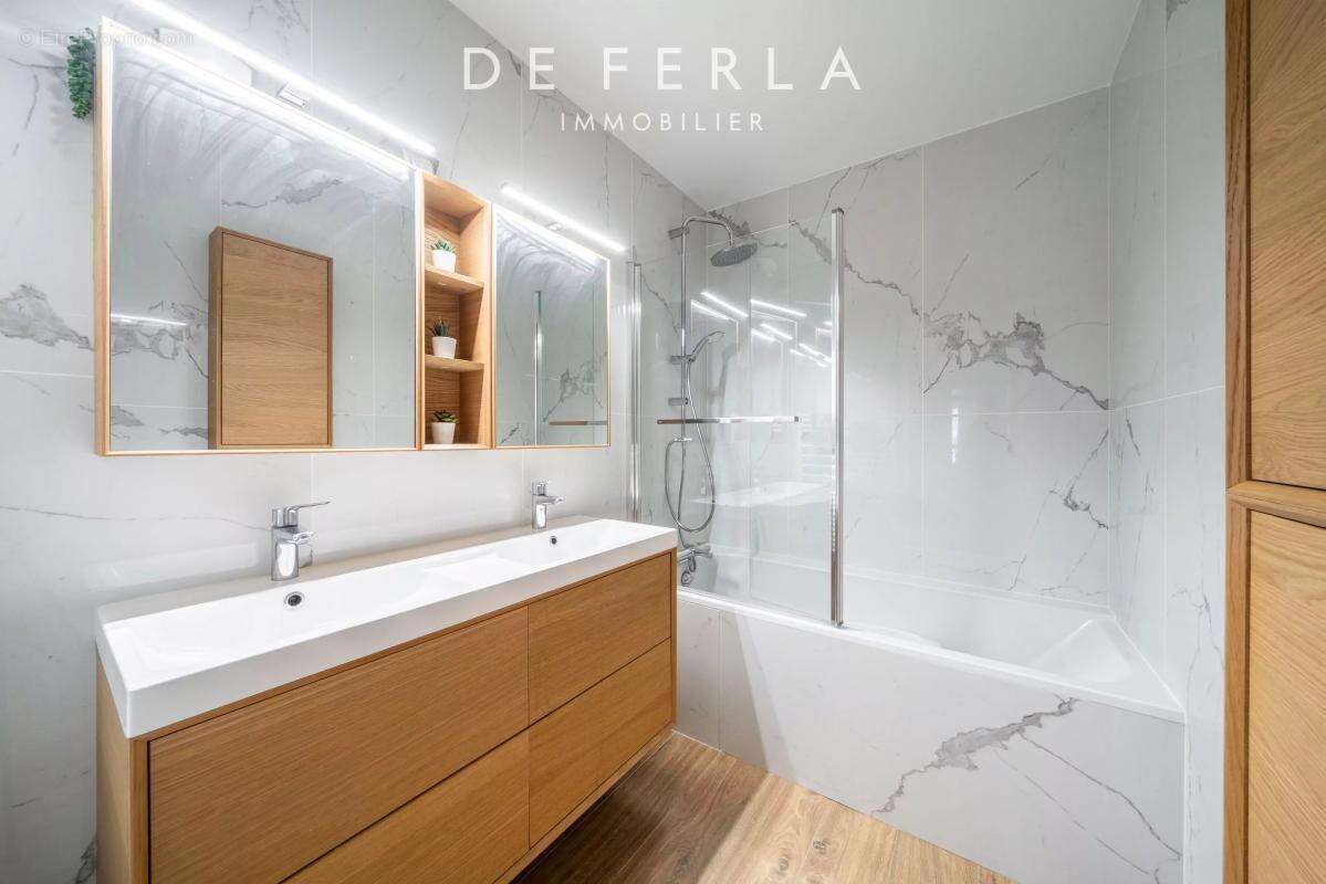 Appartement à SURESNES