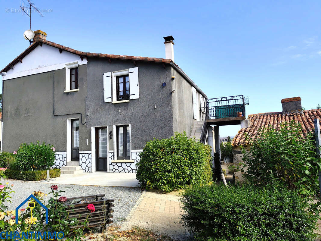 MOUILLERON ST GERMAIN, ancienne maison de ferme - photo 2