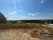 Terrain à PUISEUX-LE-HAUBERGER