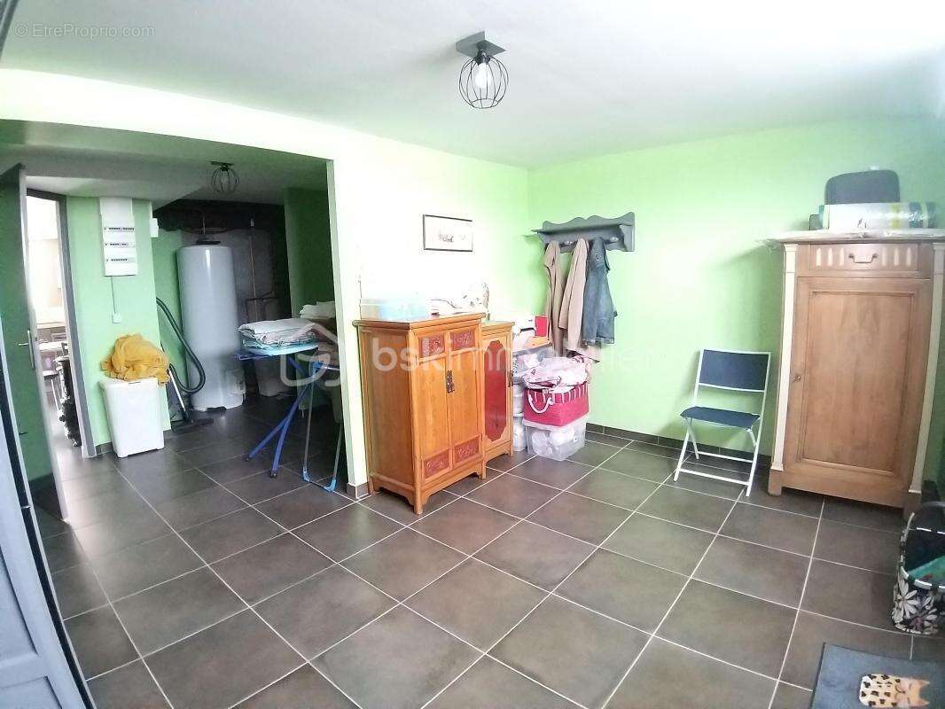 Maison à SAUGNAC-ET-CAMBRAN