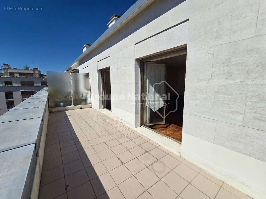 Appartement Versailles 2 pièce(s) 34 m2 + TERRASSE de 17m² - photo 9
