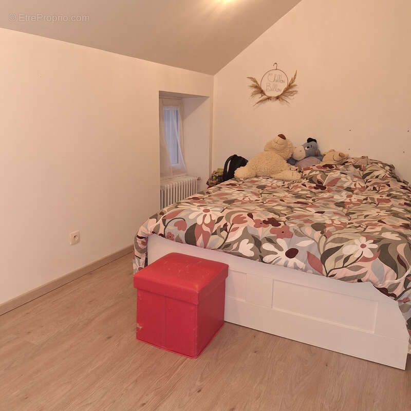 Maison à CRECY-LA-CHAPELLE