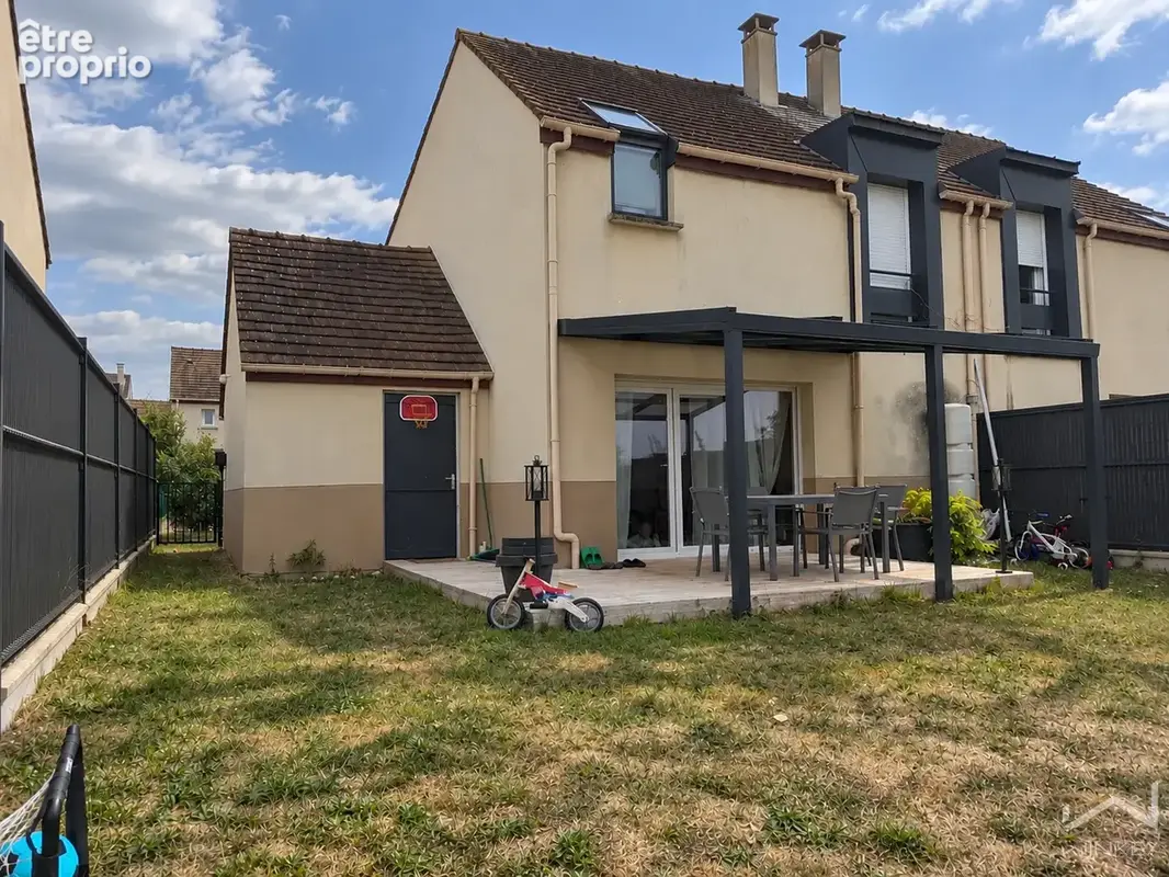 Photo Maison à Buchelay au prix de 289 900€