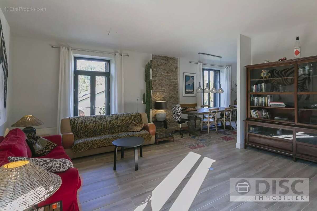 Maison à SAINT-MARTIN-LAGUEPIE