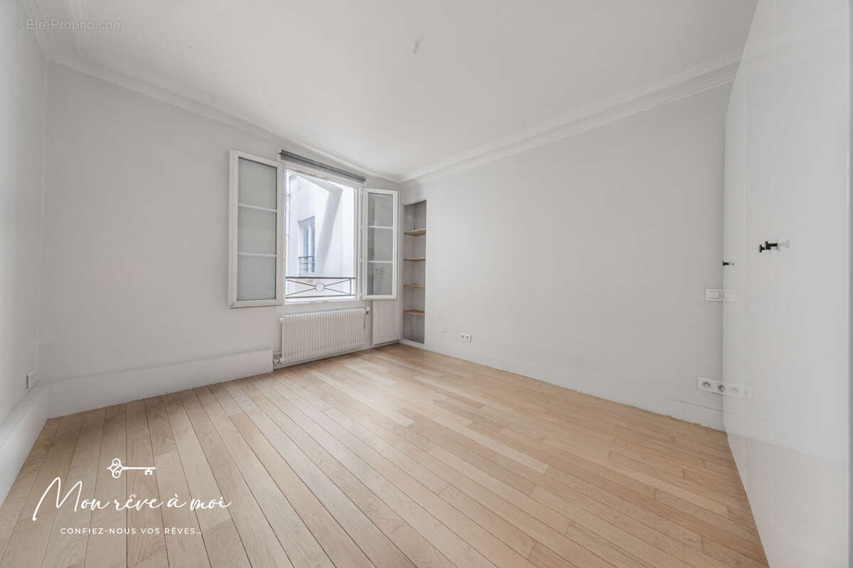 Appartement à PARIS-9E