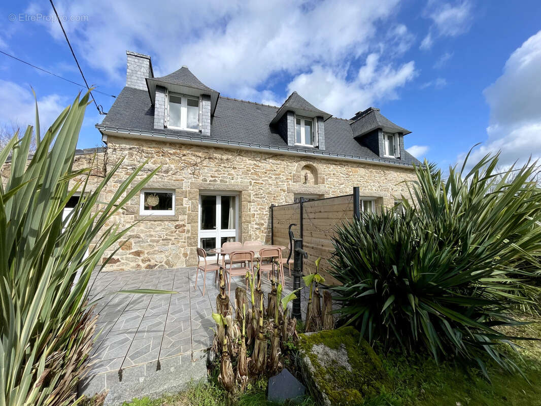 Maison à PLOEREN