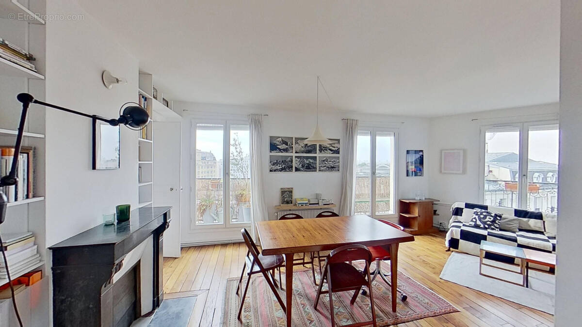 Appartement à PARIS-10E