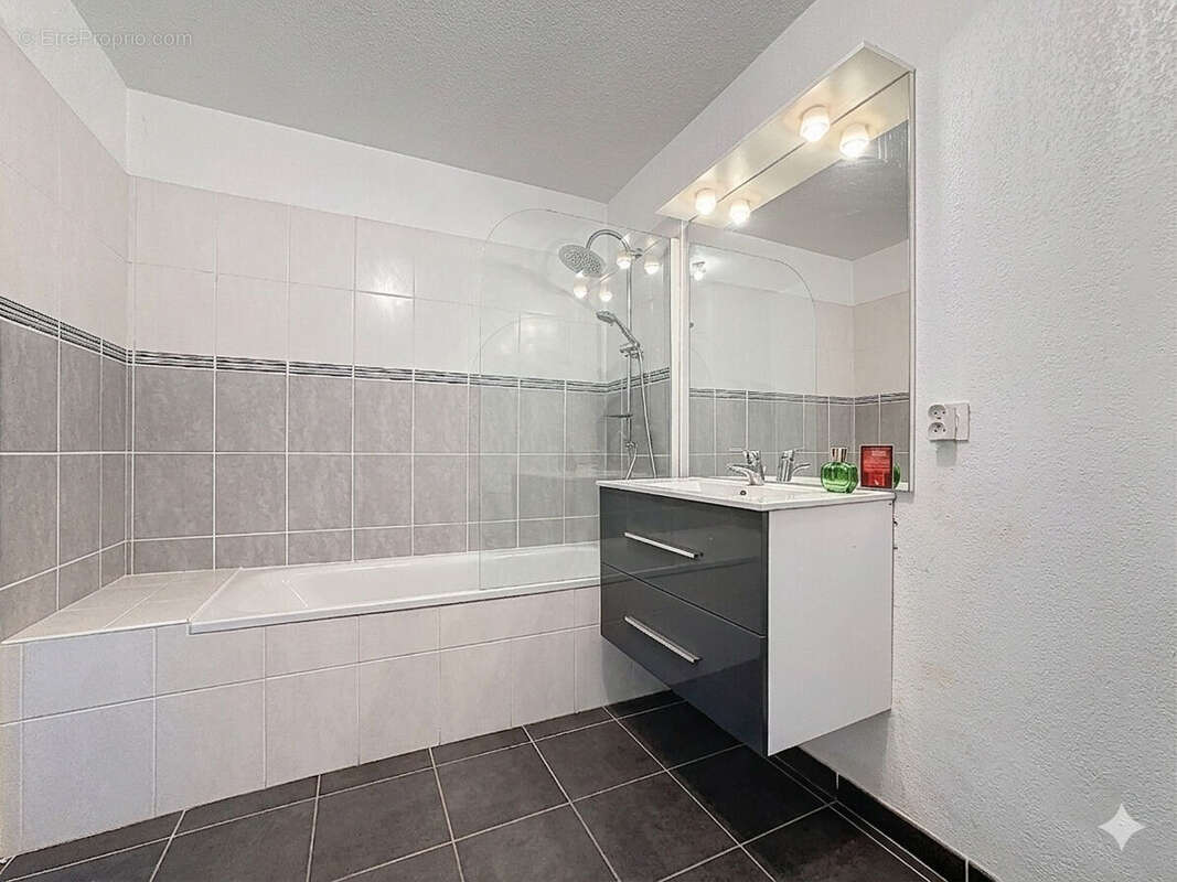 Appartement à MARSEILLE-14E