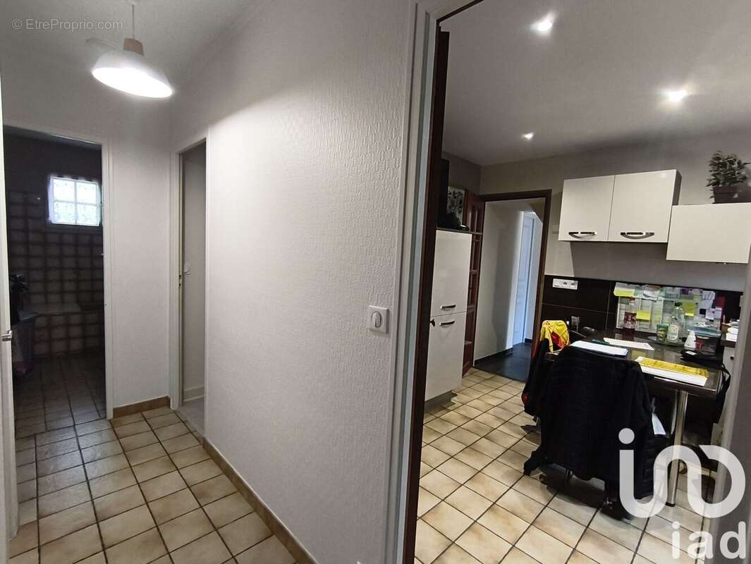 Photo 9 - Maison à LA BREILLE-LES-PINS