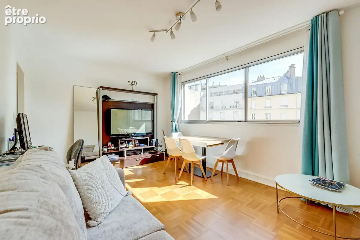Appartement à PARIS-14E