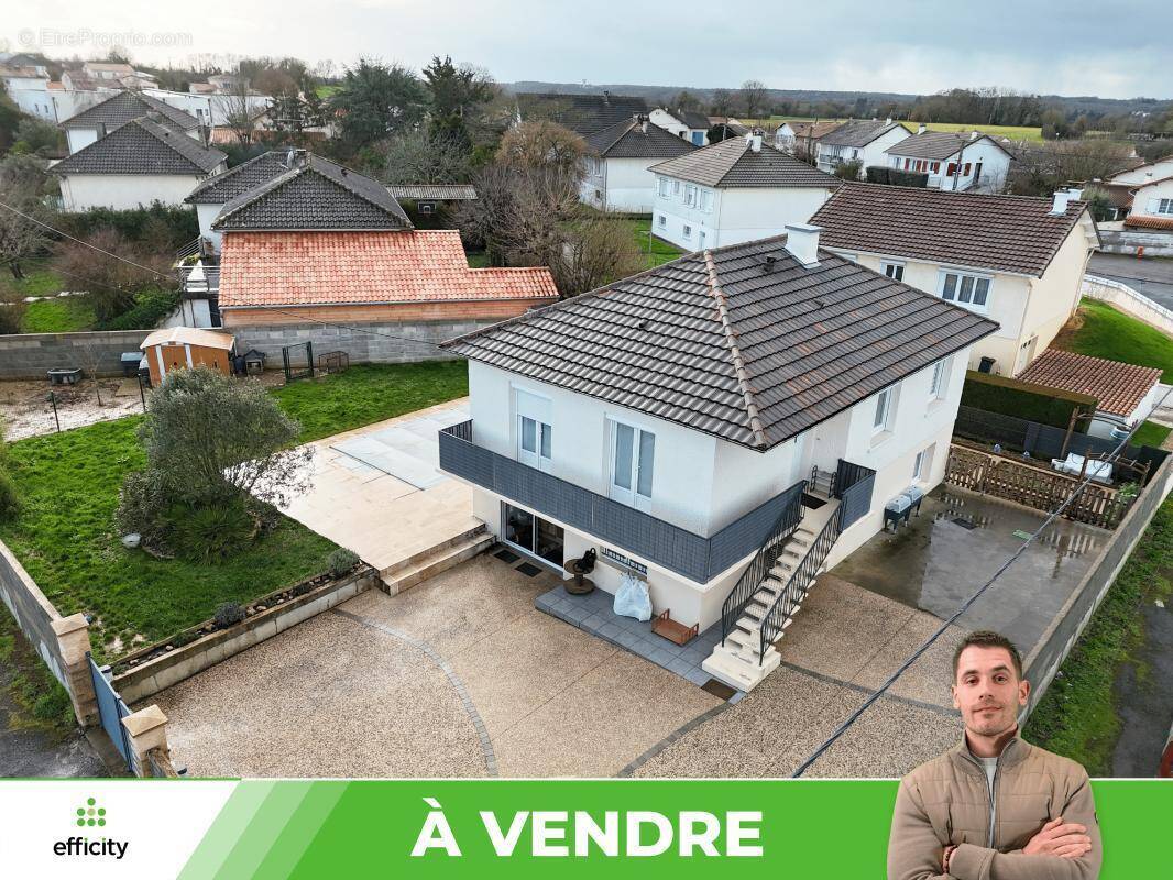 Maison à SMARVES