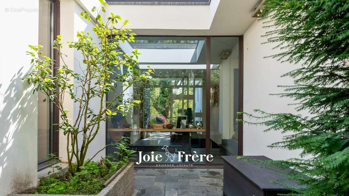 Maison à SAINT-JULIEN-EN-GENEVOIS