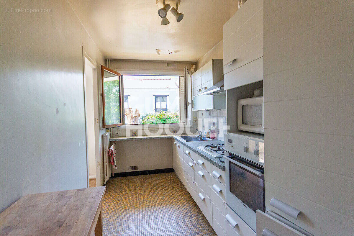 Appartement à NANTERRE