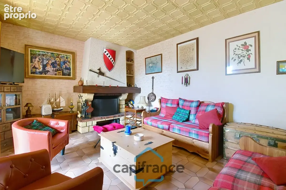 Maison DE PLAIN PIED à vendre  SAINT JEAN D'ANGELY (17) 5 pièces sur 800m² de terrain avec garage - photo 6