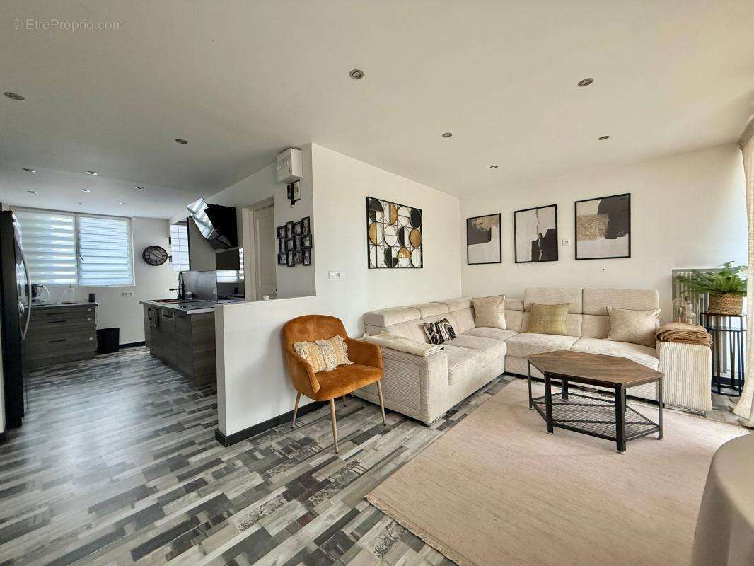 Appartement à AUXONNE