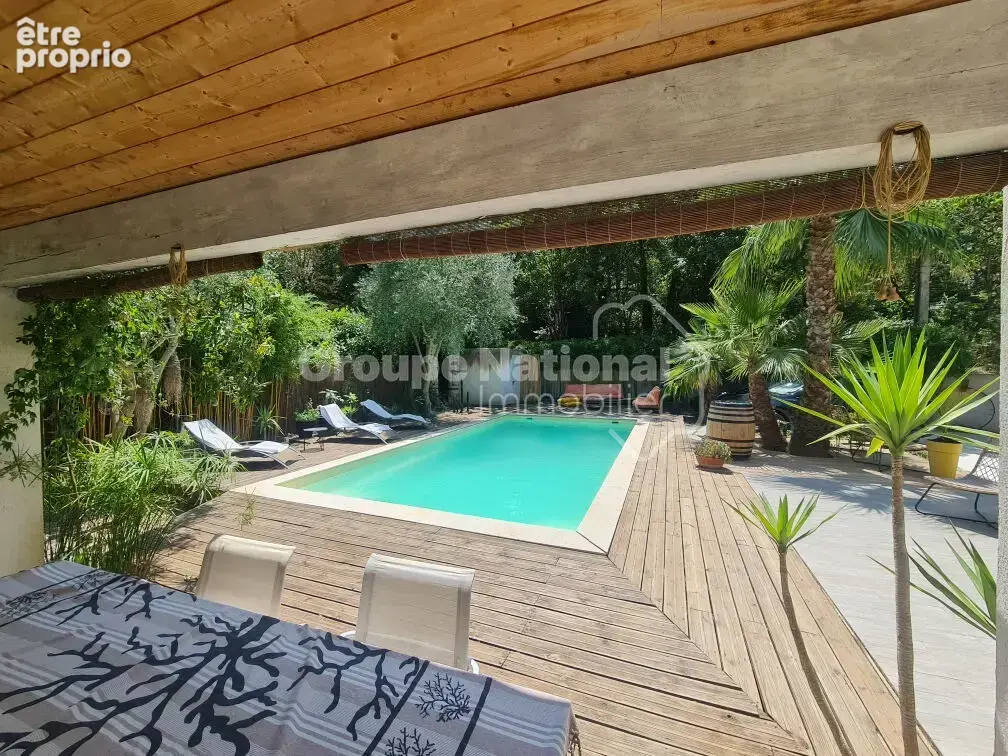 Villa T6 de 151 m² de plain pied sur 1000m² de terrain arboré avec une grande piscine à GEMENOS 13420 - photo 10
