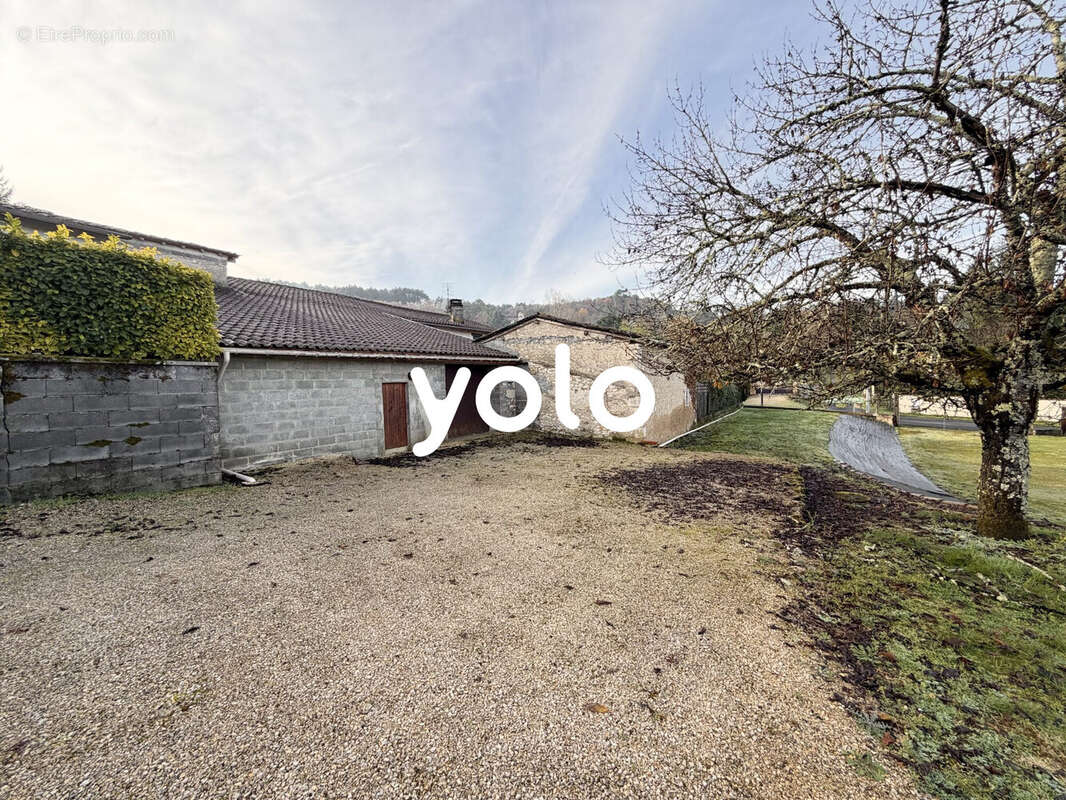 Terrain à RAZAC-SUR-L&#039;ISLE