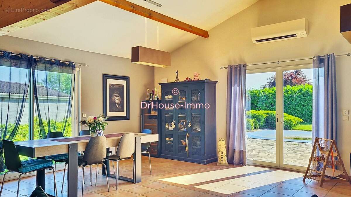 Maison 149 m² à Ambares-Et-Lagrave  - photo 9