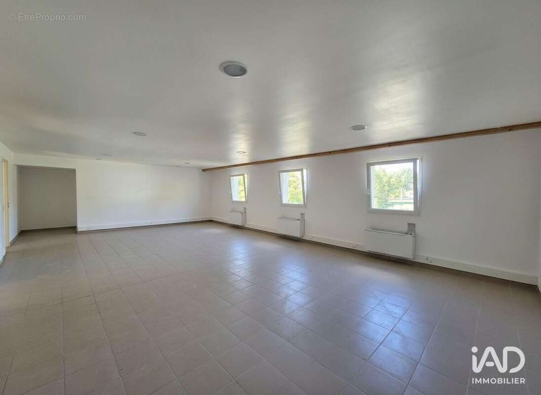 Photo 7 - Commerce à VILLENEUVE-LES-BOULOC