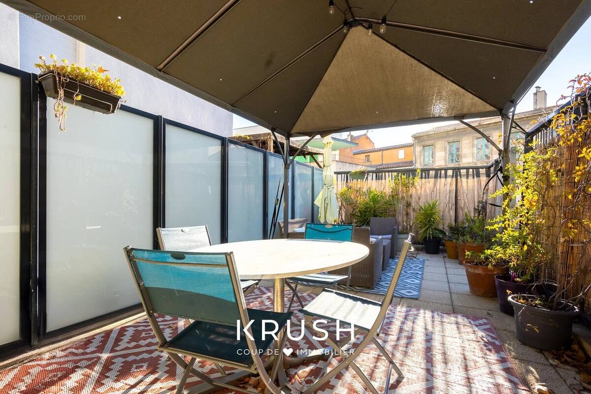 Appartement à MARSEILLE-1E