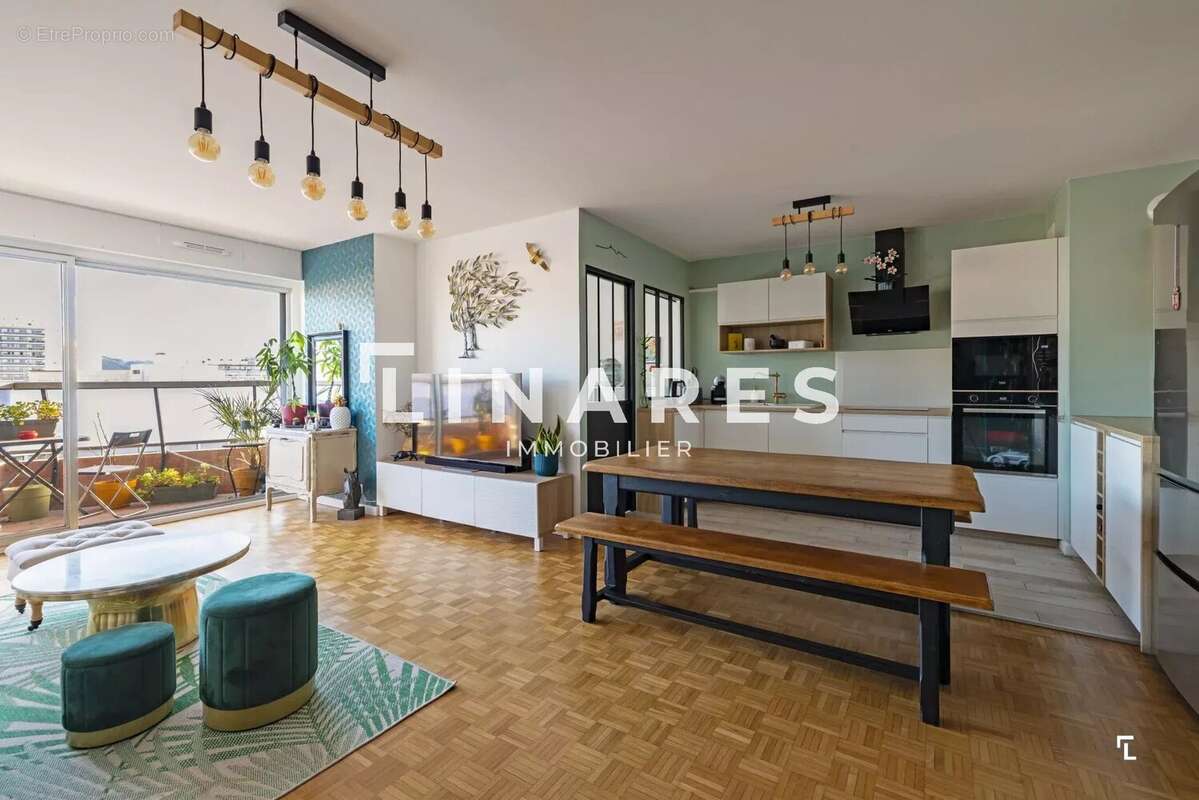 Appartement à MARSEILLE-8E