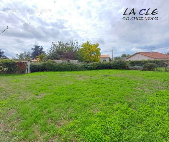 Maison à COULONGES-SUR-L&#039;AUTIZE