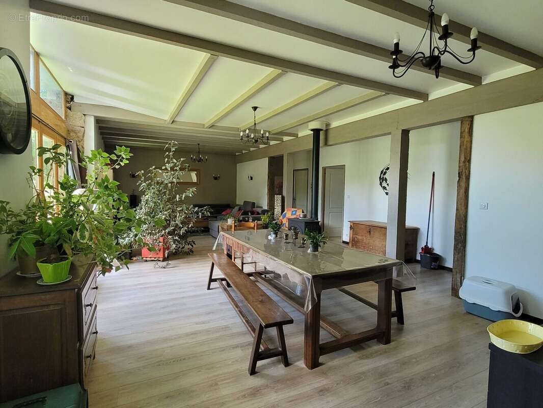 Maison à SAINT-HILAIRE-BONNEVAL