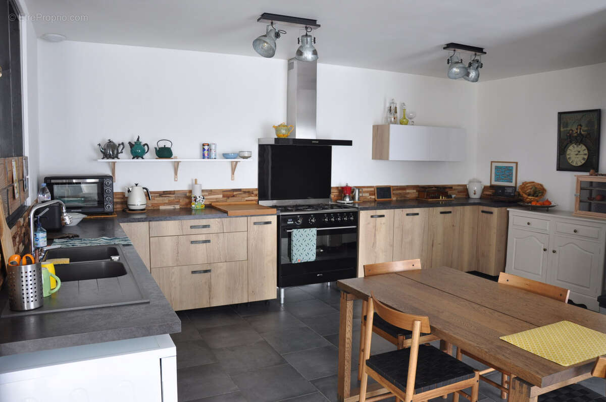 Maison contemporaine de 2020, en excéllent état, matériaux et finitions de grande qualité... - photo 5