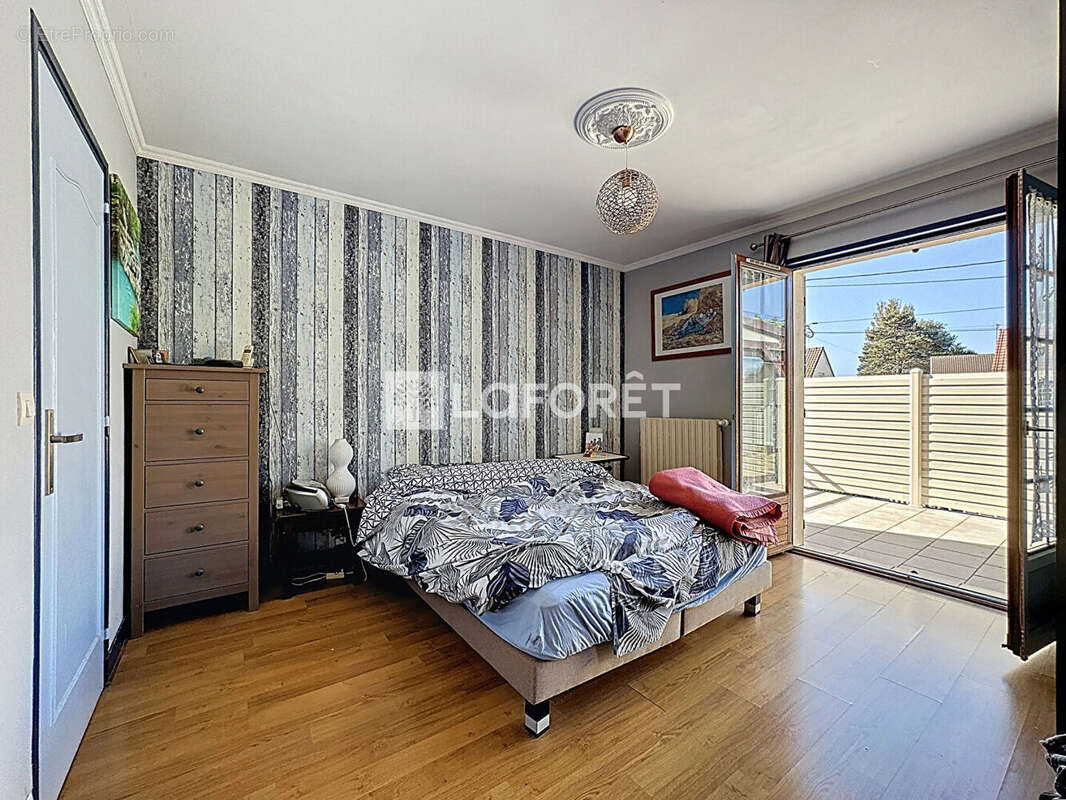 Maison à COLLEVILLE-MONTGOMERY