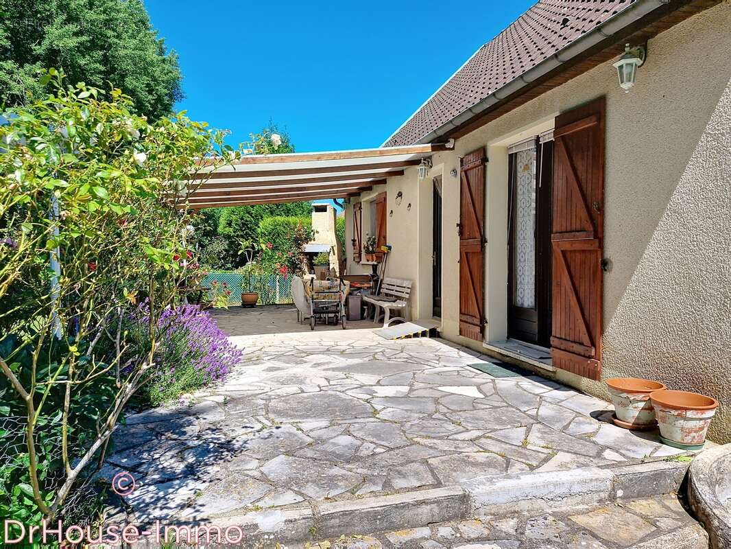 Maison à LE MESNIL-GUILLAUME