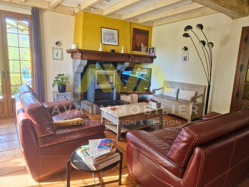 Maison à SAINT-PALAIS