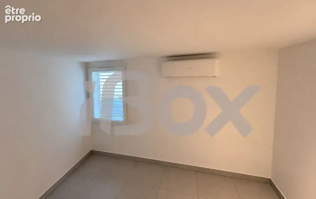 Toulon champ de mars bureaux climatises pmr garage double ascenseur - photo 6