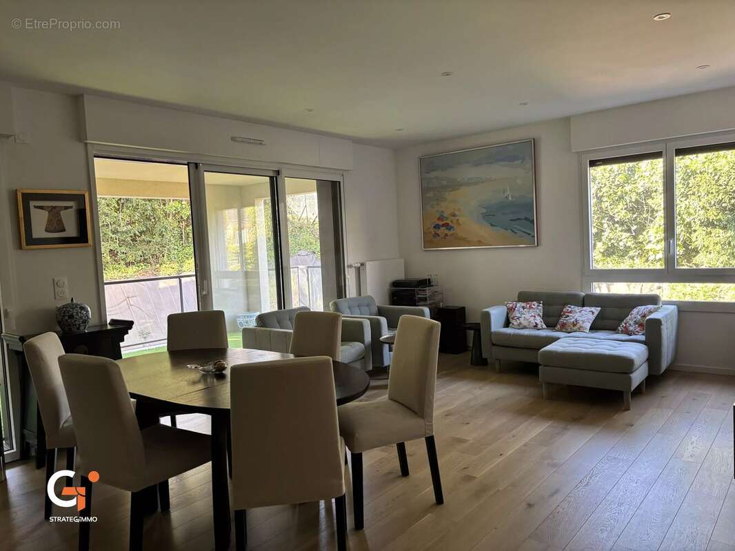Appartement à MONT-SAINT-AIGNAN