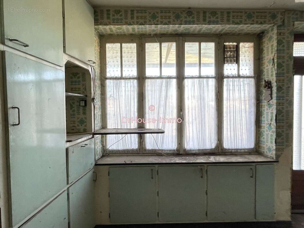 Appartement 300 m² à Escles  - photo 7