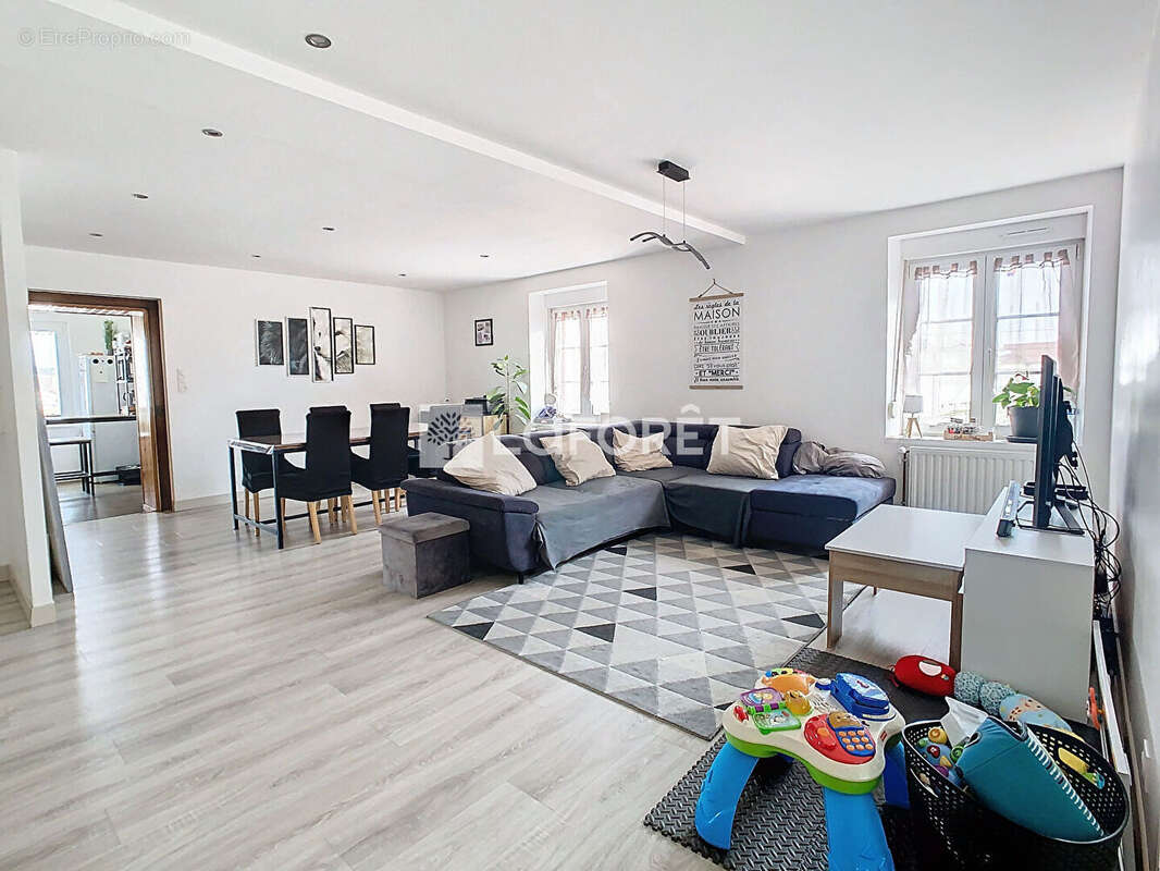 Appartement à NEUFCHATEAU