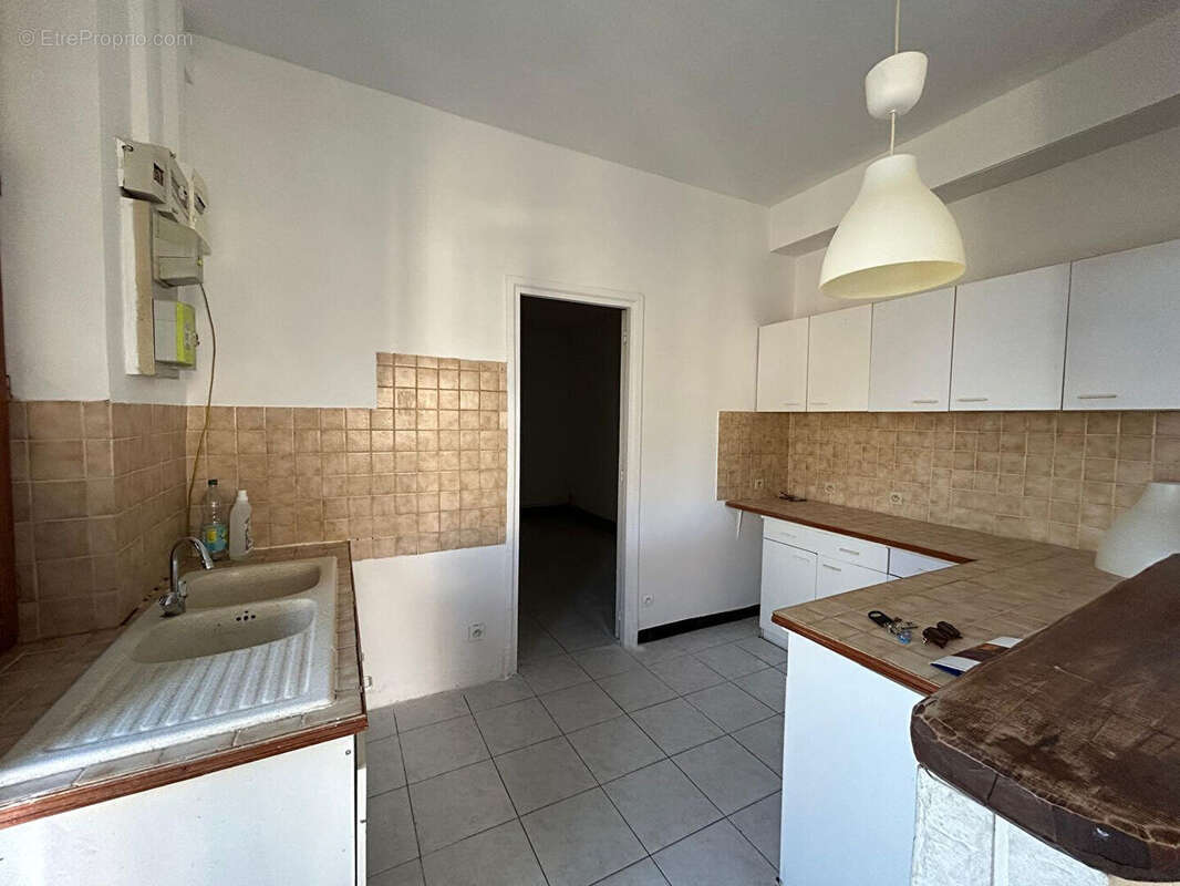 Maison à MARSEILLES-LES-AUBIGNY