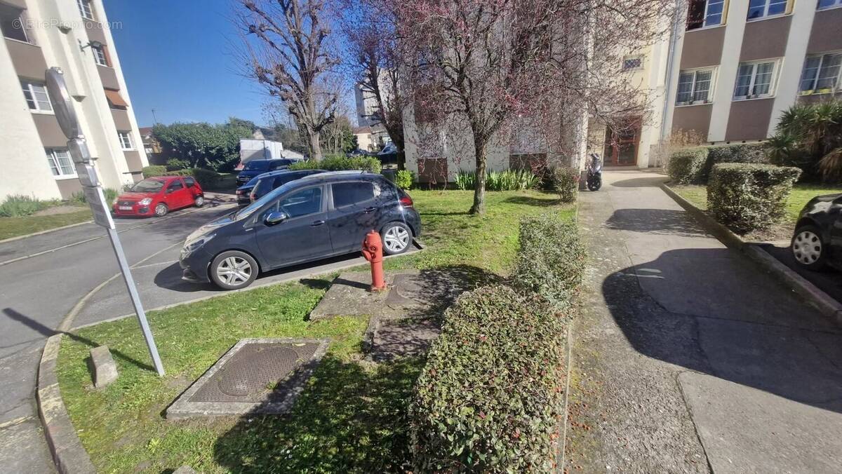 Appartement à COLOMBES